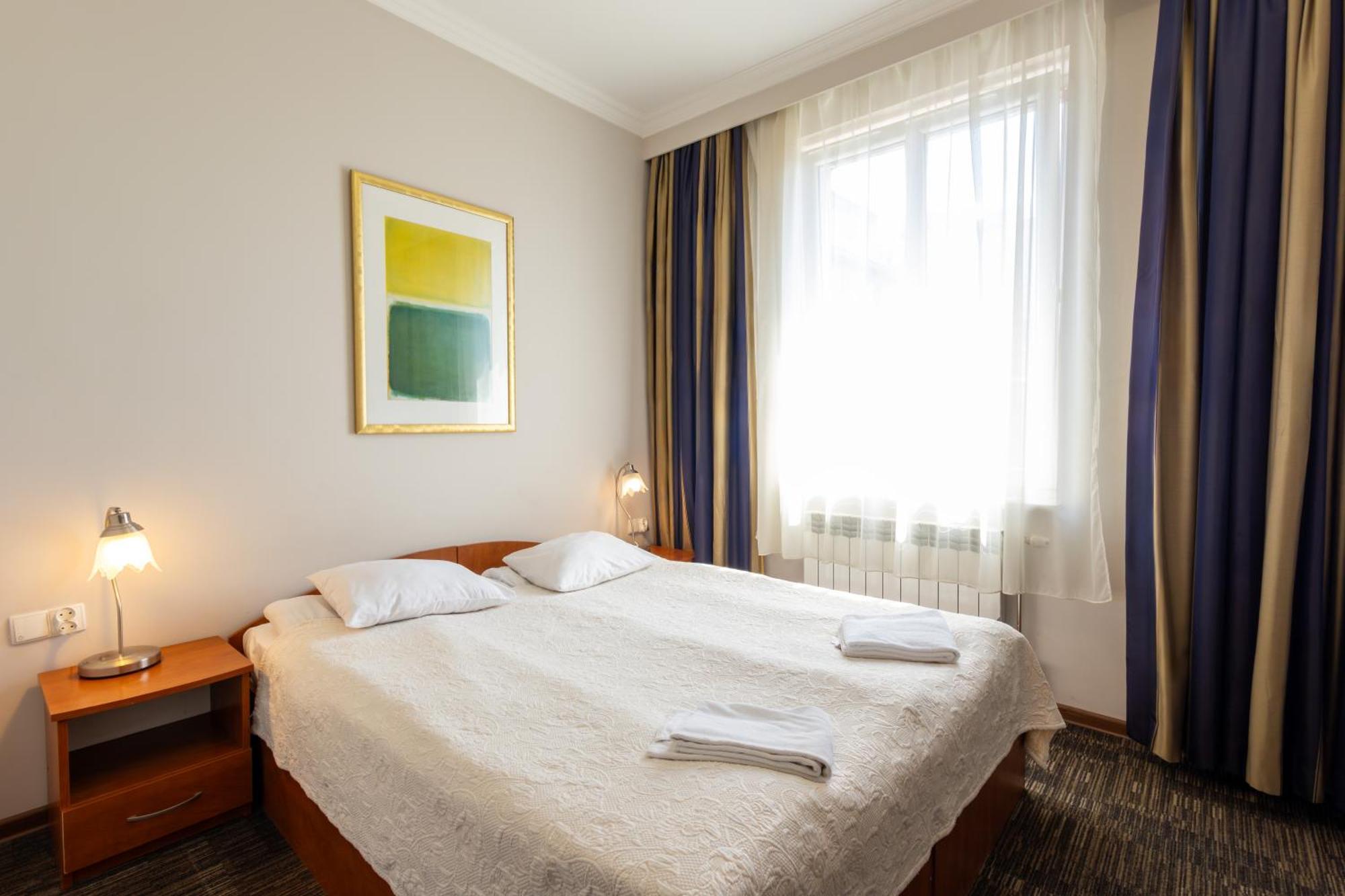 Noclegi Stadion Bed & Breakfast Варшава Экстерьер фото