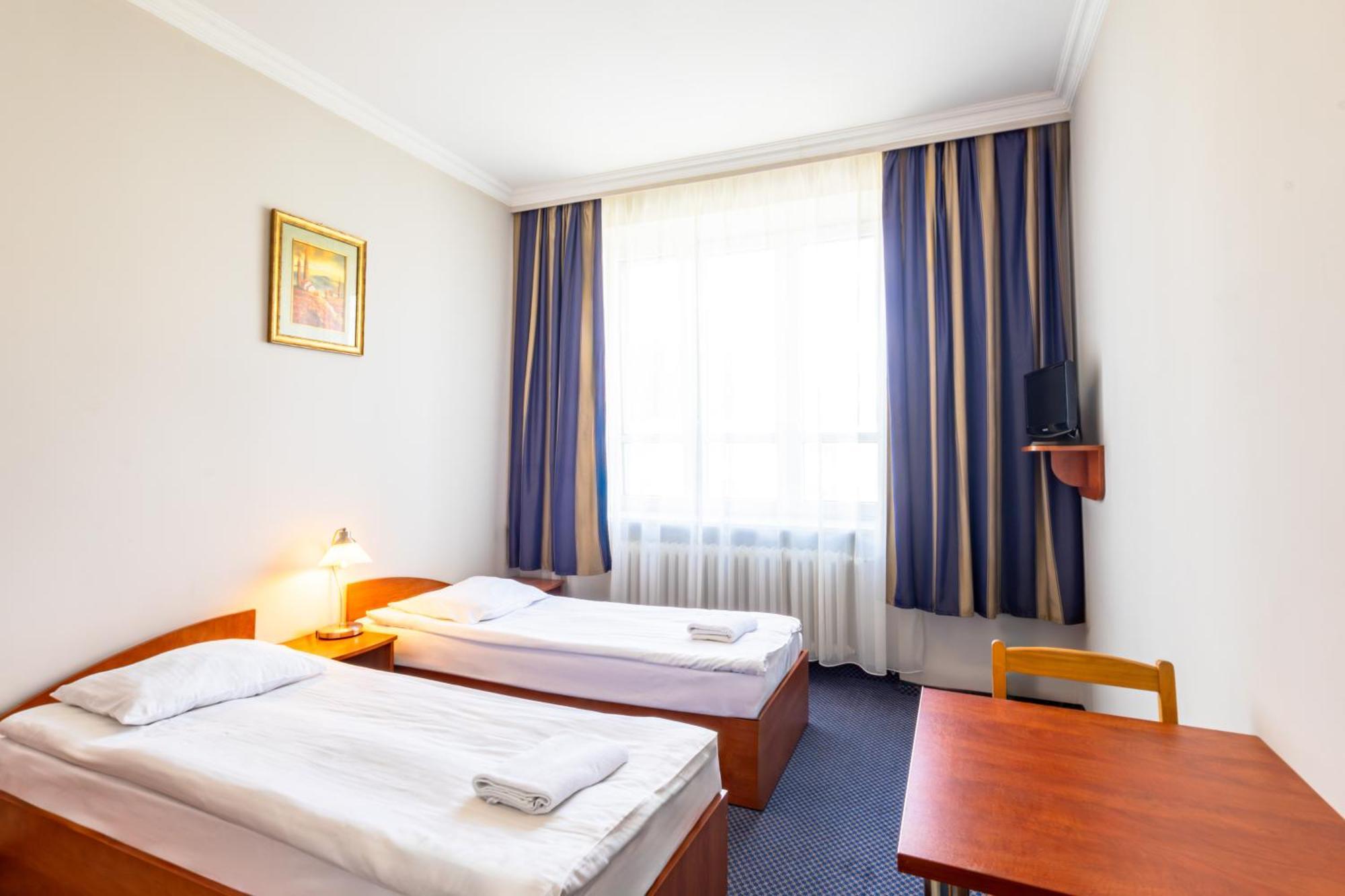 Noclegi Stadion Bed & Breakfast Варшава Экстерьер фото