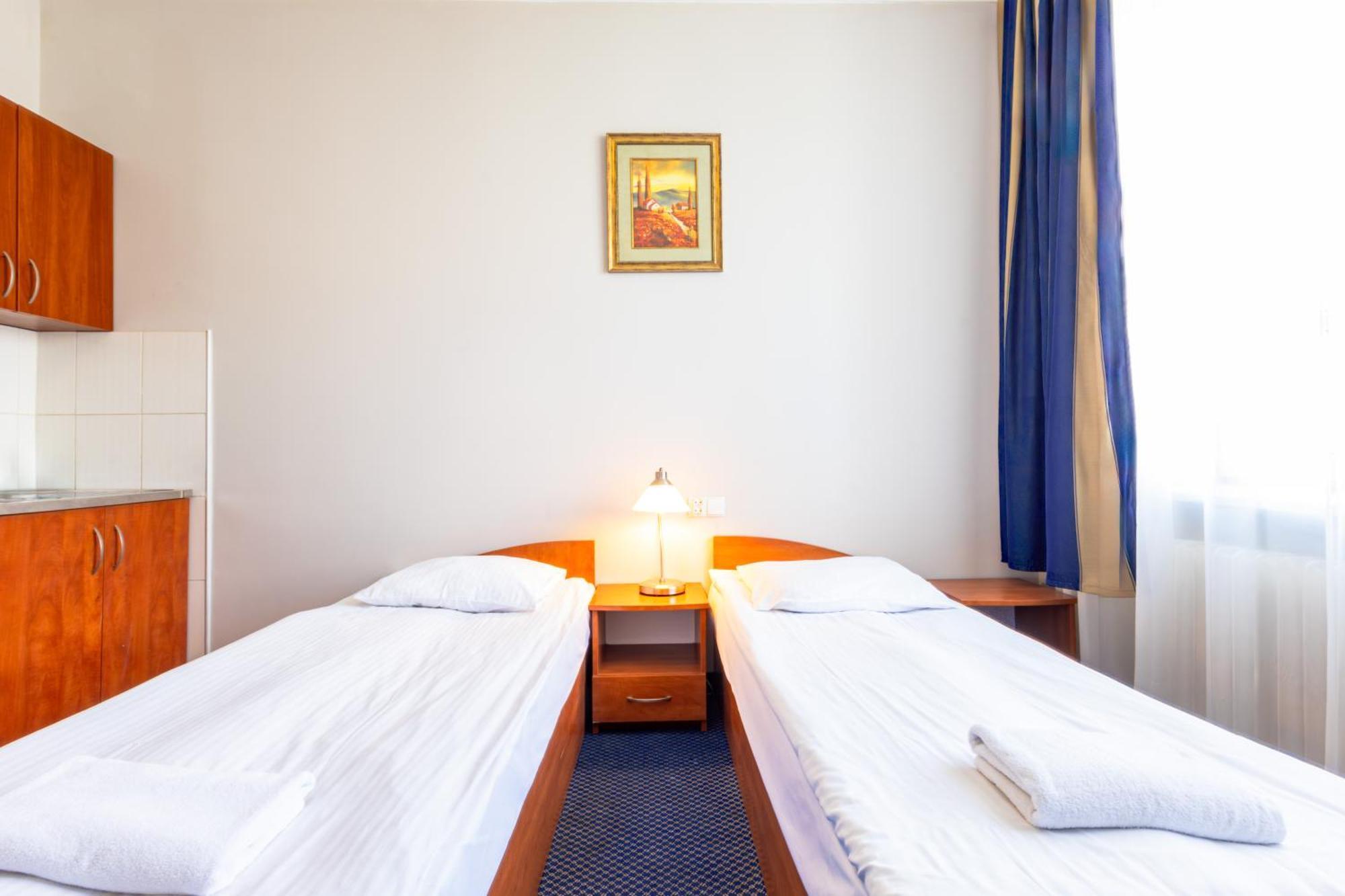 Noclegi Stadion Bed & Breakfast Варшава Экстерьер фото
