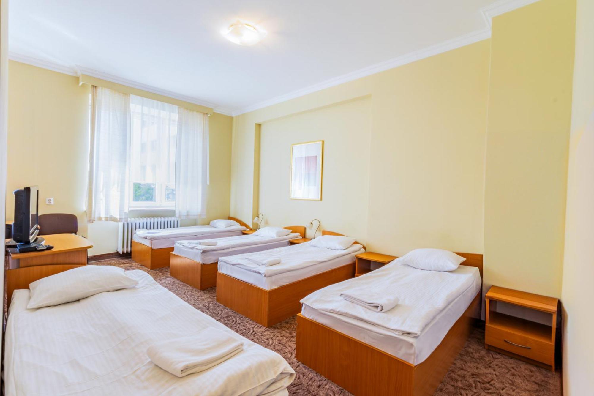 Noclegi Stadion Bed & Breakfast Варшава Экстерьер фото