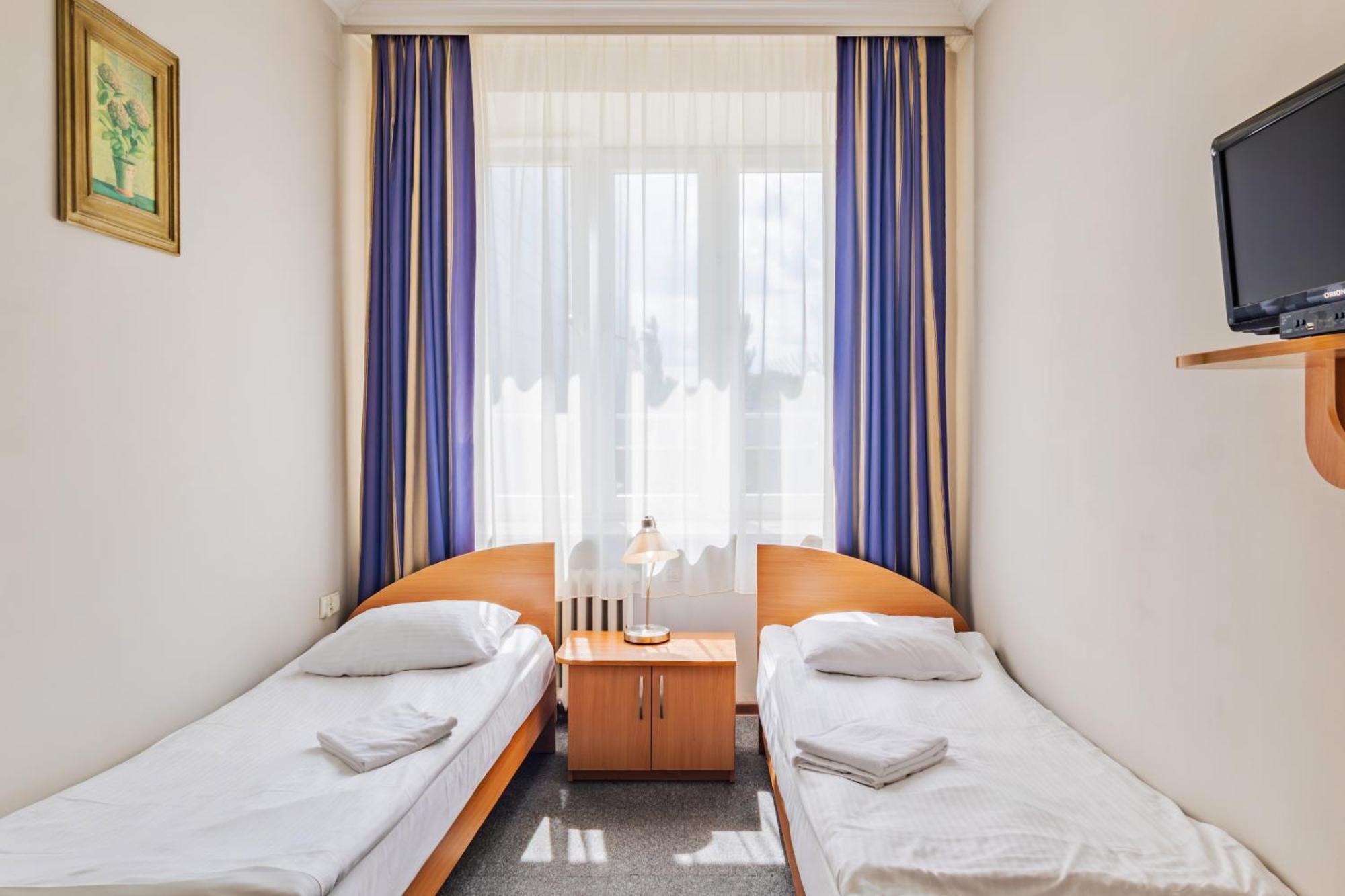 Noclegi Stadion Bed & Breakfast Варшава Экстерьер фото